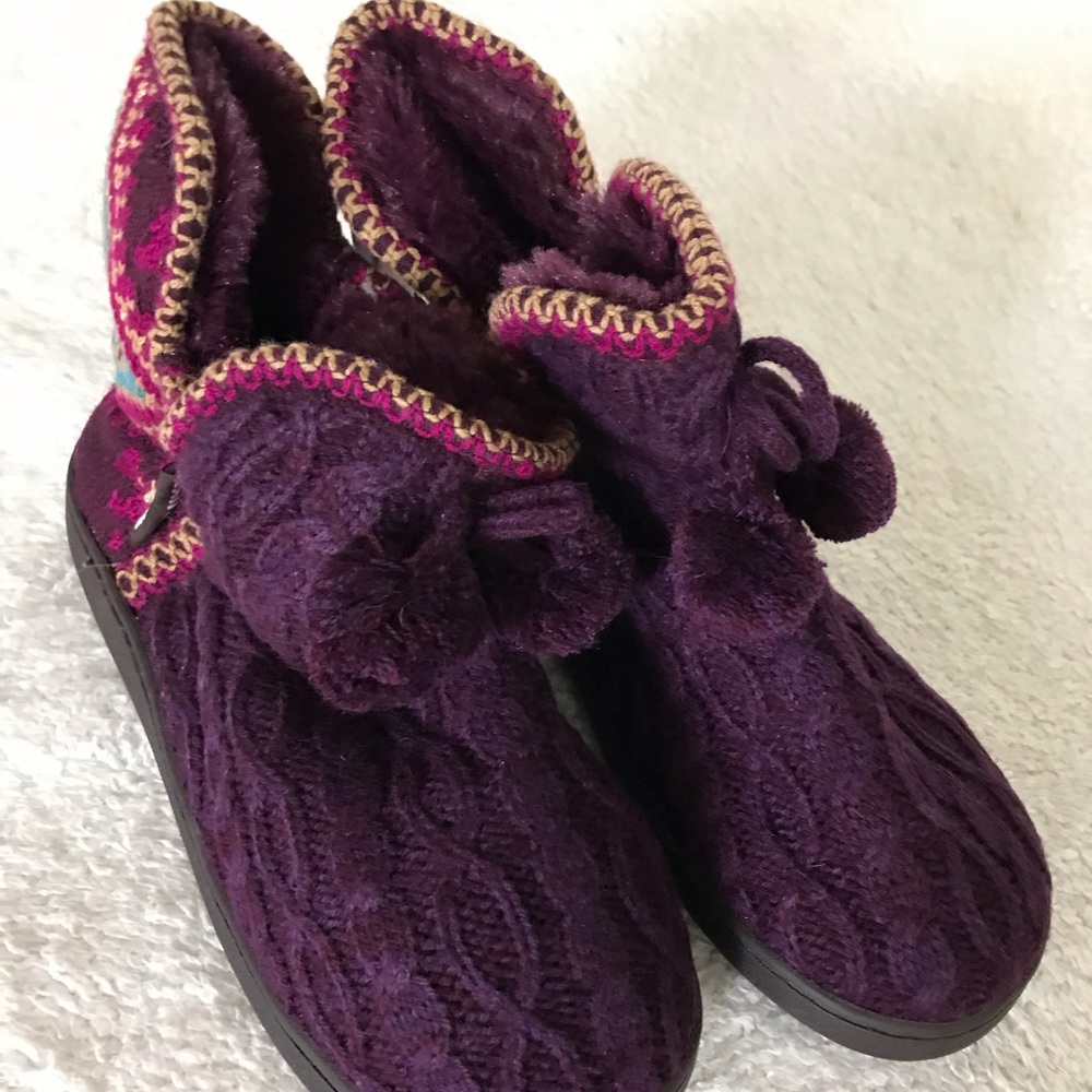 NWT Purple Muk Luks Booties 7-8